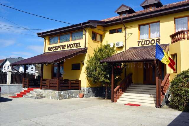 Отель Hotel Tudor Плоешти-3